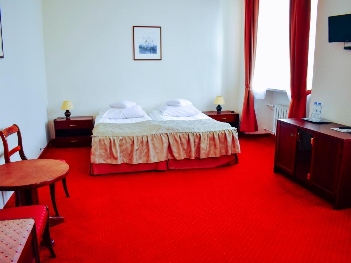 Hotel Zamek Krolewski W Rydzynie Rydzyna Exteriör bild