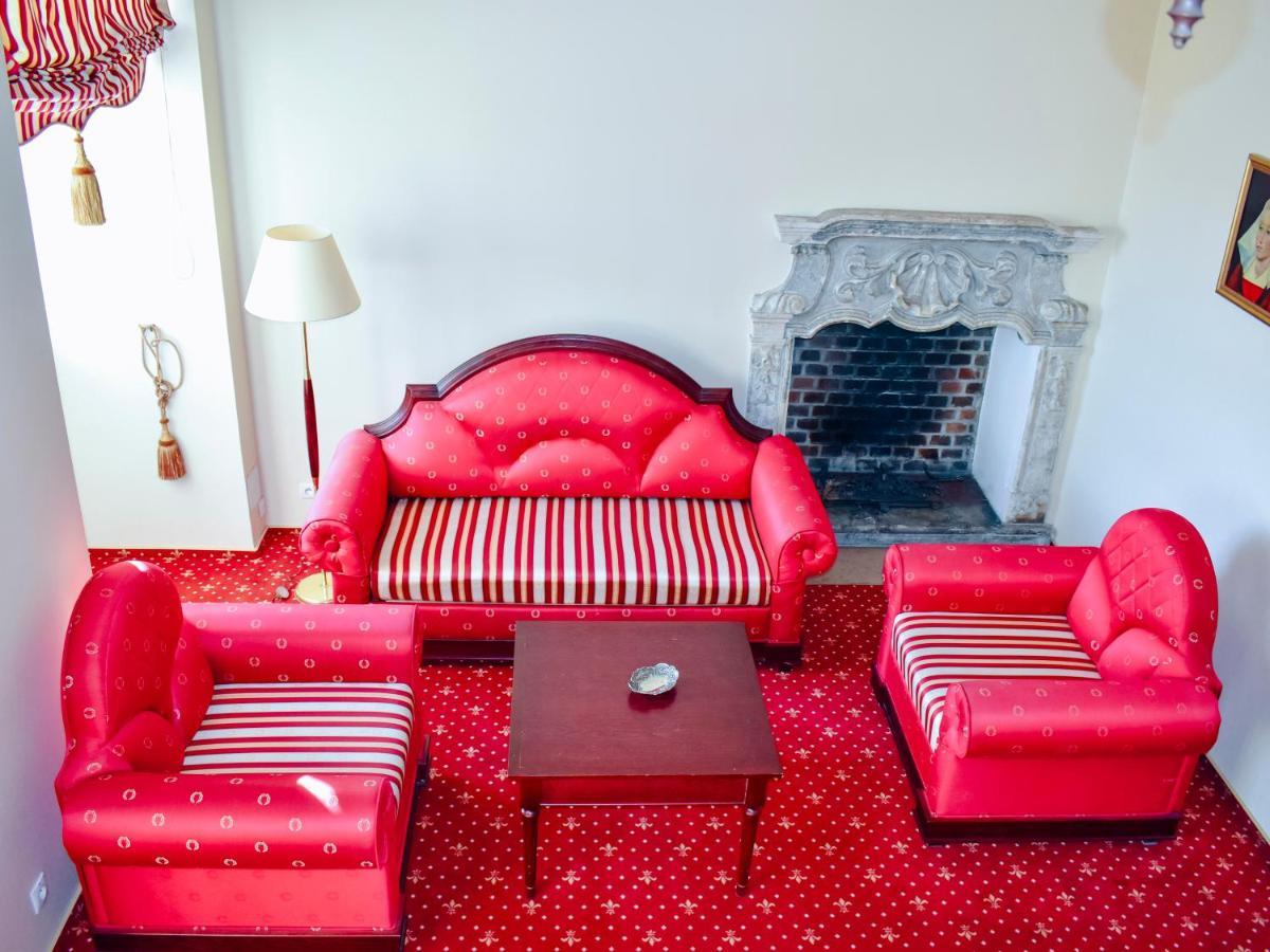 Hotel Zamek Krolewski W Rydzynie Rydzyna Exteriör bild
